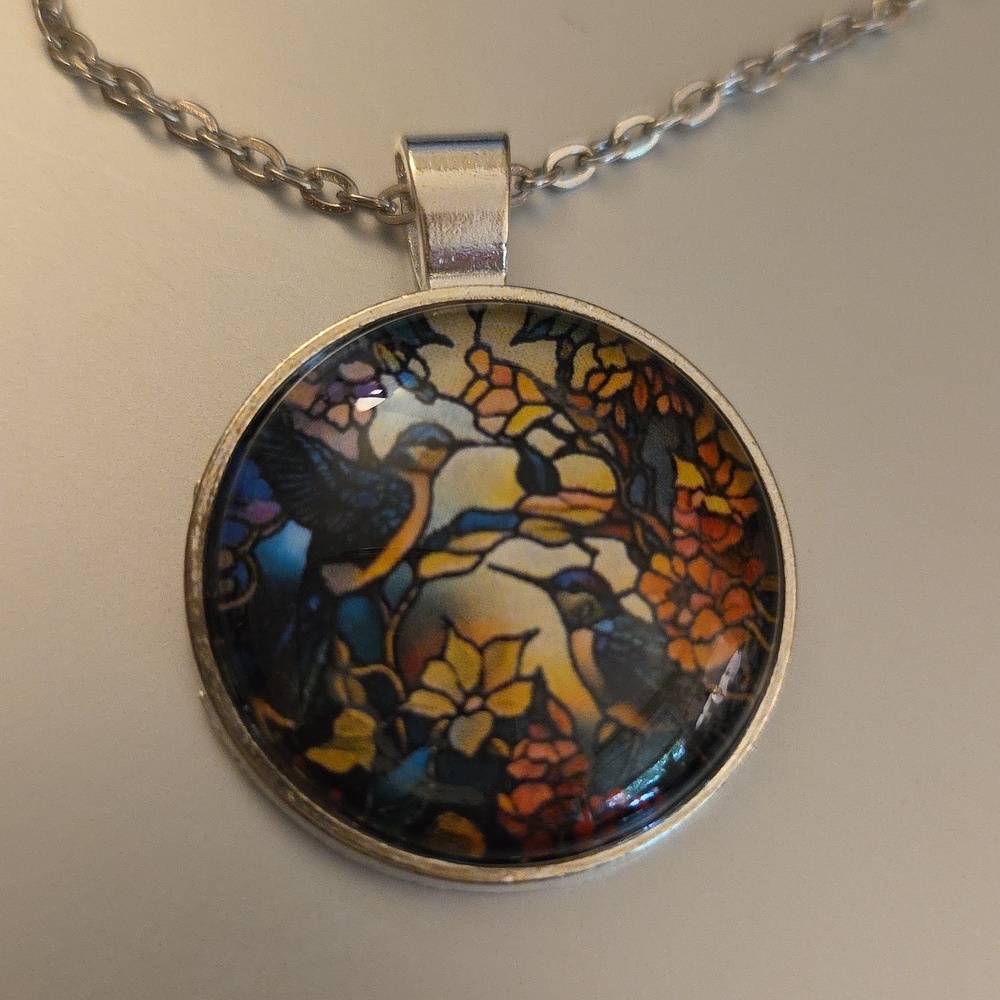 BIRD STAIN GLASS NECKLACE  Beautiful DESIGN NP